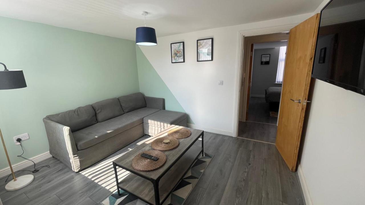 Ryan Air I Bnb - Lfc Apartments Liverpool Extérieur photo