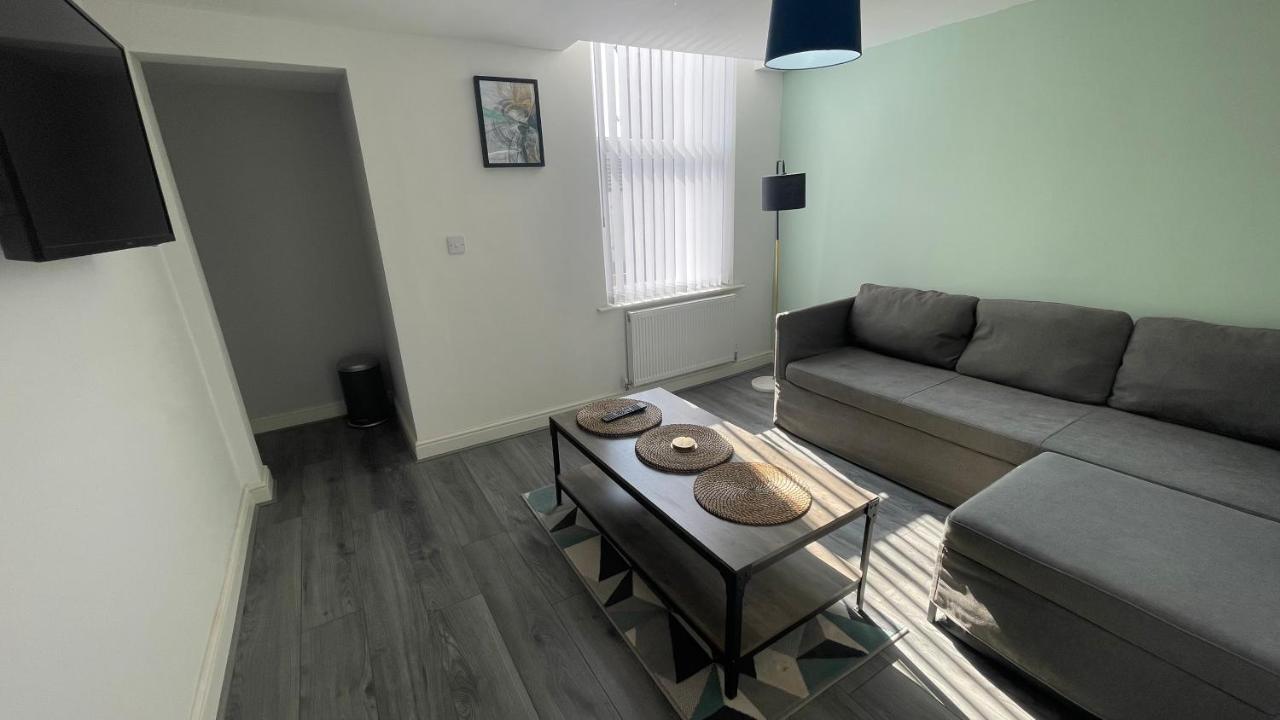 Ryan Air I Bnb - Lfc Apartments Liverpool Extérieur photo