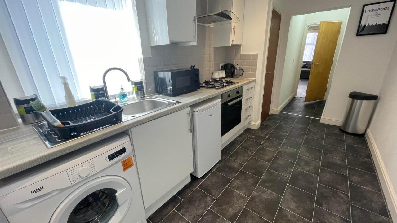 Ryan Air I Bnb - Lfc Apartments Liverpool Extérieur photo