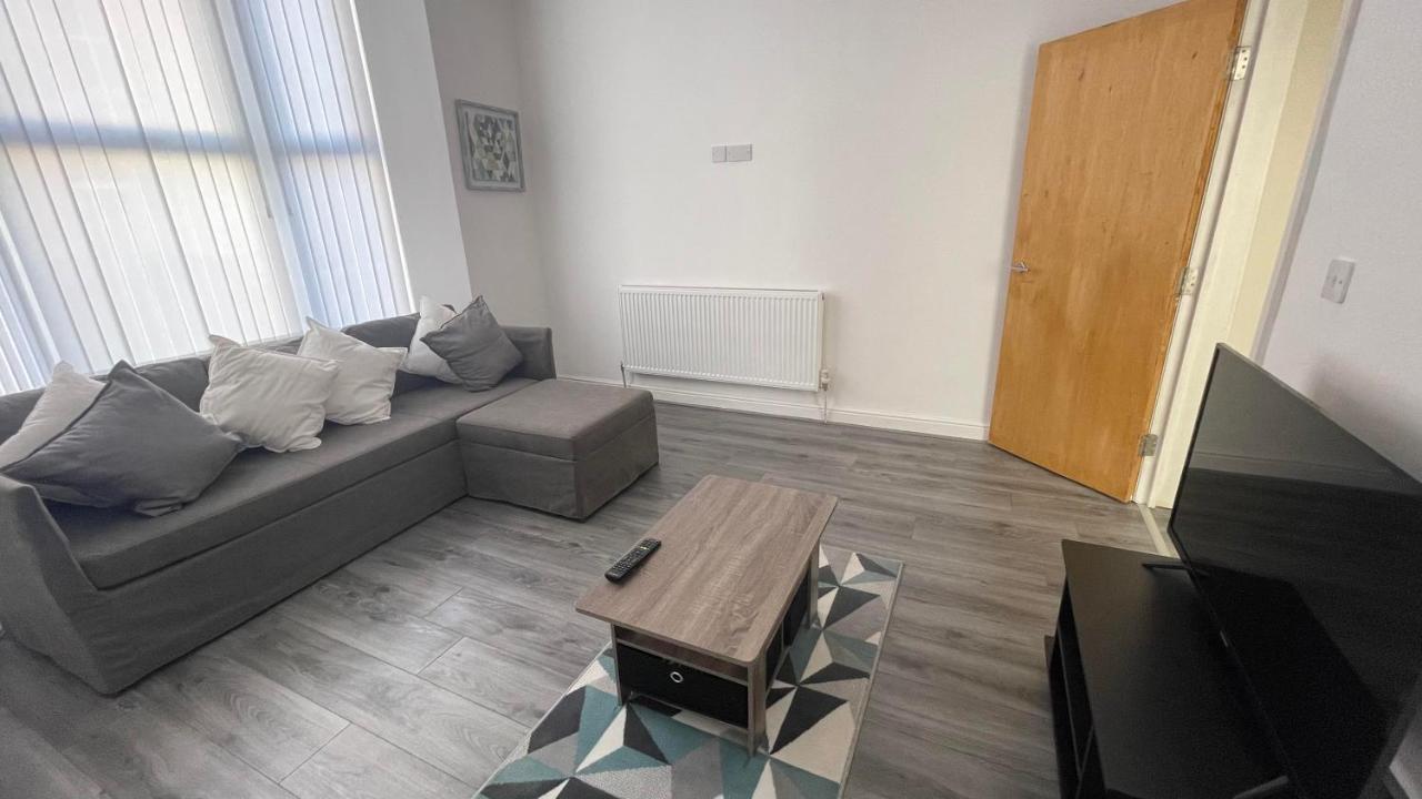 Ryan Air I Bnb - Lfc Apartments Liverpool Extérieur photo
