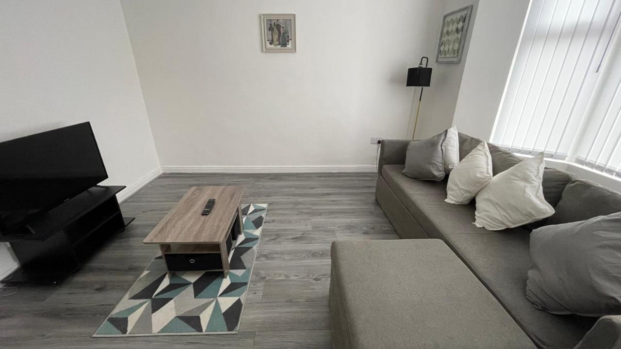 Ryan Air I Bnb - Lfc Apartments Liverpool Extérieur photo
